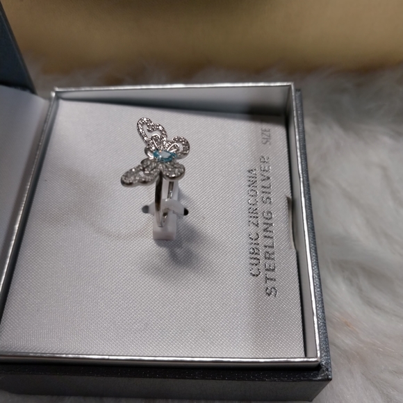 Primrose  Ring - Picture 3 of 4